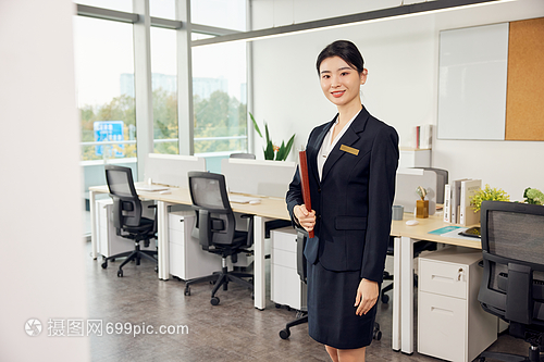 數(shù)字化時代女性房產(chǎn)中介銷售形象與網(wǎng)絡技術開發(fā)的融合之道